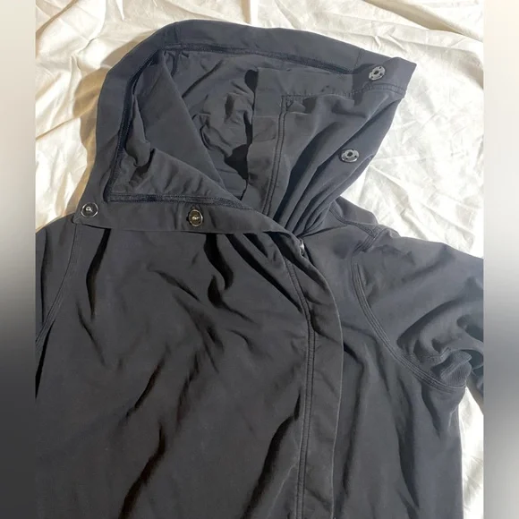 Lululemon jacket - Picture 3 of 5